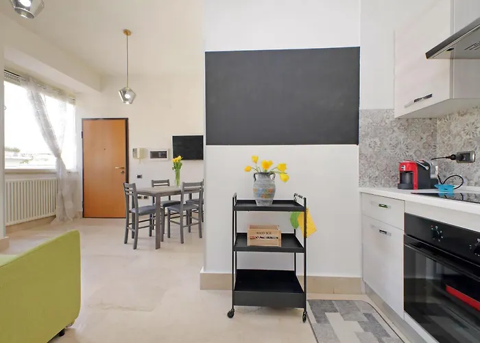Homely Flat Porta Maggiore Apartment Rom